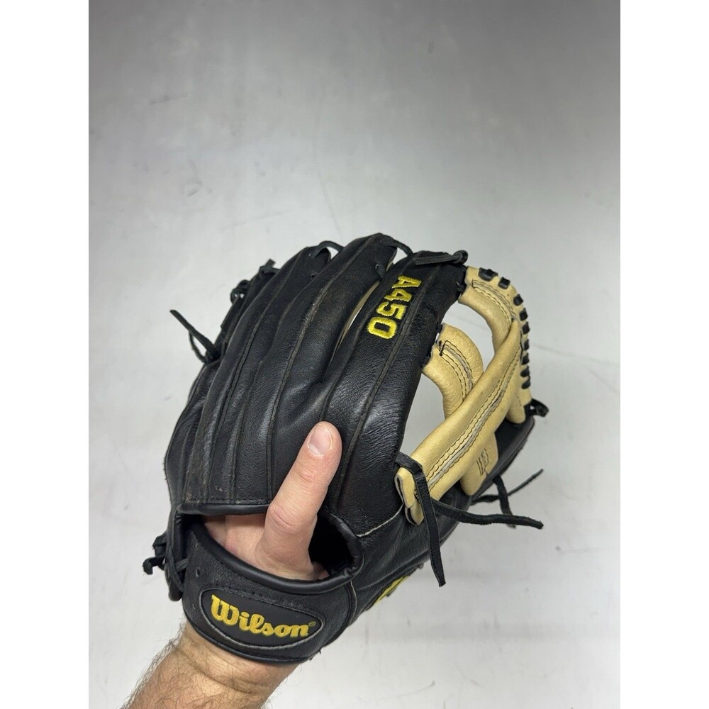 Wilson A450 11.5” Baseball Glove Right Hand Throw Black Tan Leather